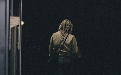 a_wandering_pear-woman-5630886_1280